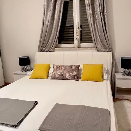 Cesare 2 Apartment *