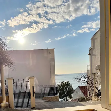 Cesare 2 Apartment