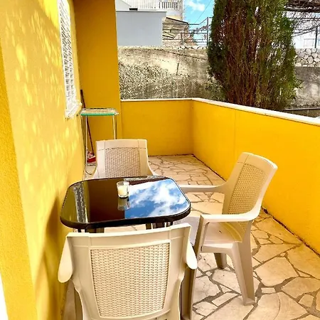 Cesare 2 Apartment *