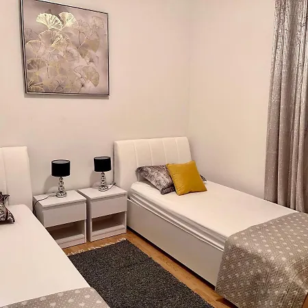 Apartment Cesare 2 *